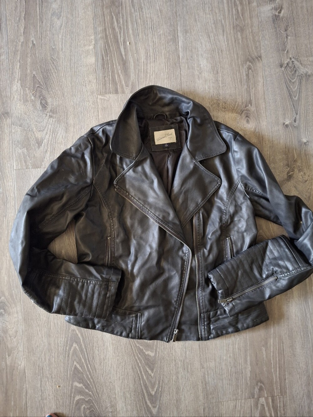 Universal Thread black leather jacket with zipper pockets size medium